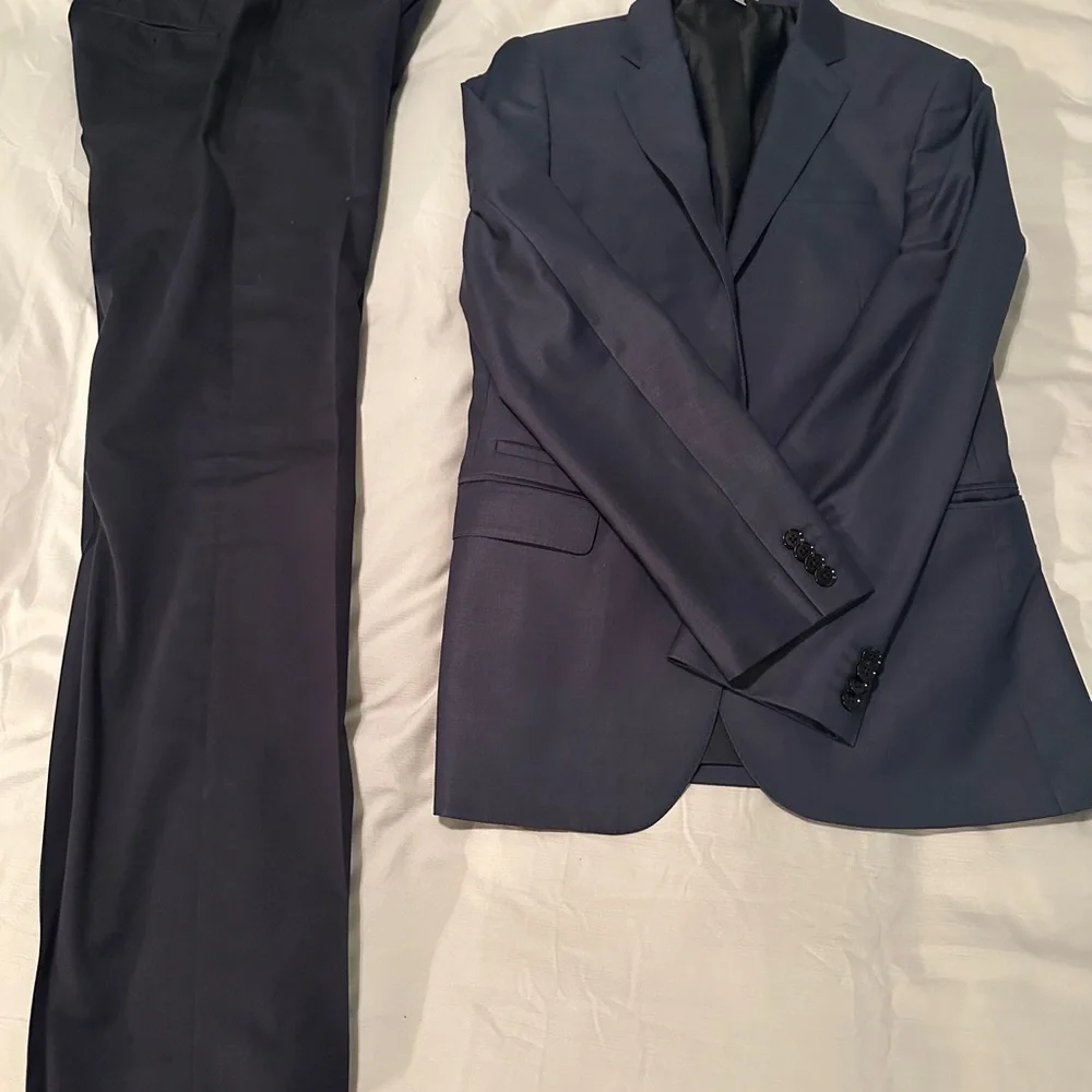 Express Photographer 36 Regular & 29/32 Men's Navy Suit - Picture 1 of 3